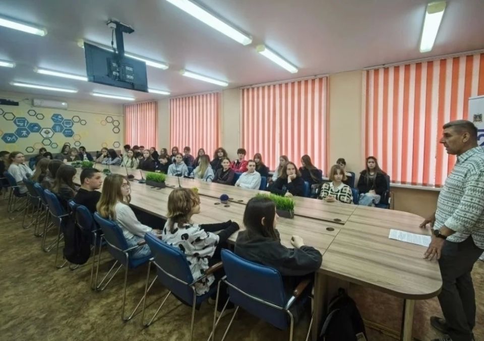 Сотрудничество Общества "Знание" с Центром "Народное творчество" Сотрудничество Общества "Знание" с Центром "Народное творчество"