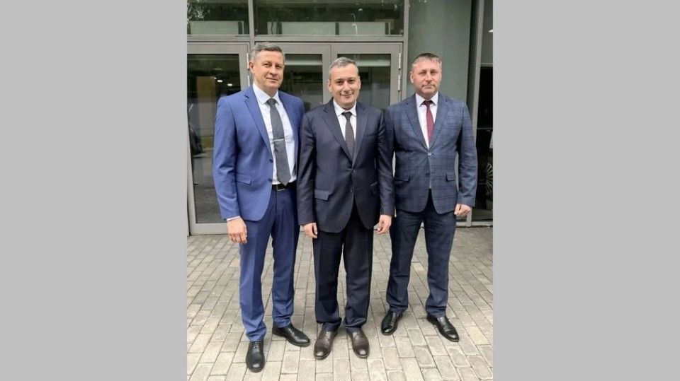На площадке Совета при полномочном представителе Президента России в ЦФО Игоре Щеголеве главы Белгородской, Брянской и Курской областей обсудили совместную работу