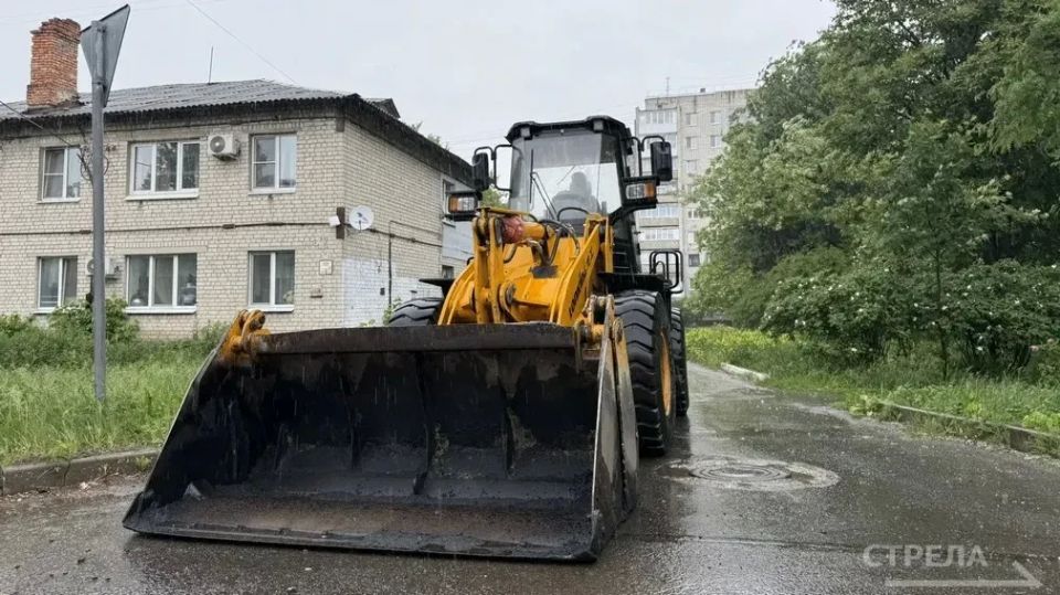 В Брянске приводят в порядок дороги, необходимые людям В Брянске приводят в порядок дороги, необходимые людям