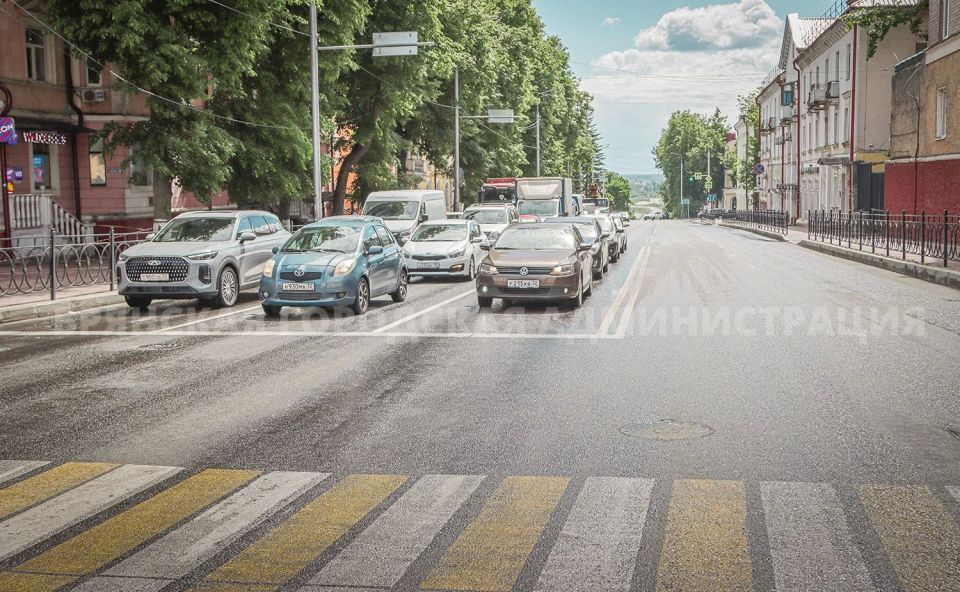 На улице Горького устанавливают ажурные ограждения