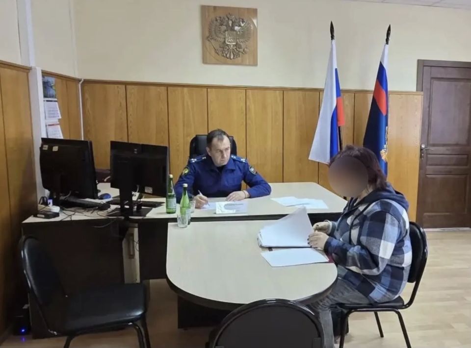 Прокурор Брянской области Владимир Мосин в рамках рабочих поездок провел выездные личные приемы граждан в прокуратурах г. Дятьково и Комаричского района Прокурор Брянской области Владимир Мосин в рамках рабочих поездок провел выездные личные приемы граждан в прокуратурах г. Дятьково и Комаричского района