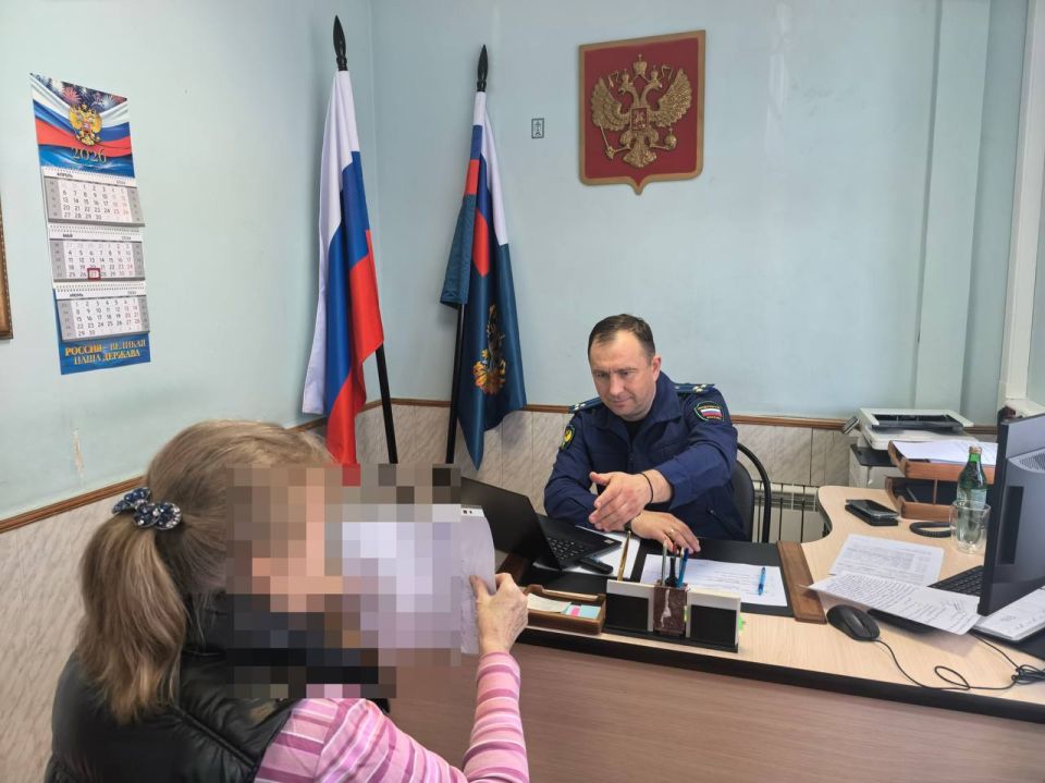 Прокурор Брянской области Владимир Мосин в рамках рабочих поездок провел выездные личные приемы граждан в прокуратурах г. Дятьково и Комаричского района Прокурор Брянской области Владимир Мосин в рамках рабочих поездок провел выездные личные приемы граждан в прокуратурах г. Дятьково и Комаричского района