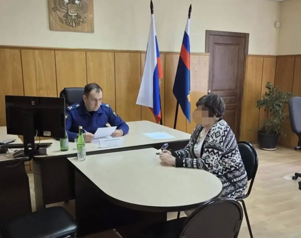Прокурор Брянской области Владимир Мосин в рамках рабочих поездок провел выездные личные приемы граждан в прокуратурах г. Дятьково и Комаричского района
