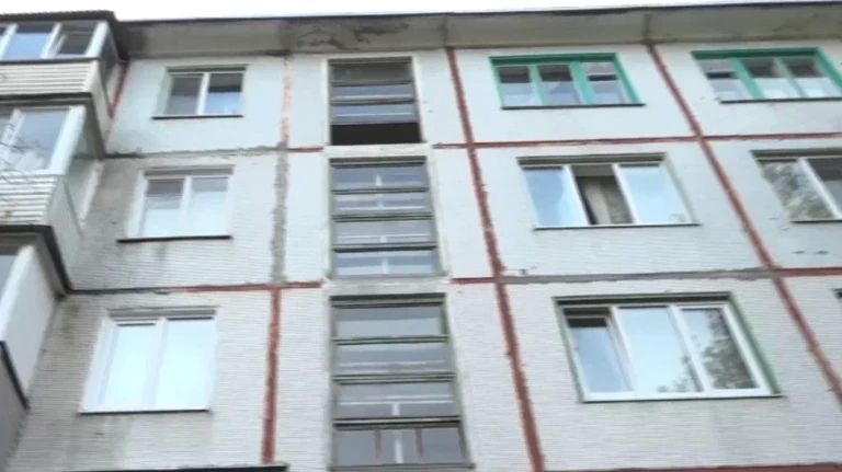 В Брянске после пинка из прокуратуры УК провела капремонт в многоэтажке