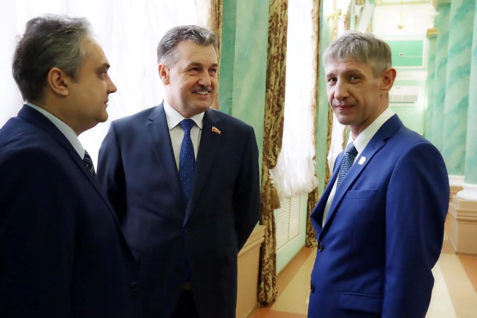 Парламентский день: спикер Валентин Суббот провел очередное заседание Брянской областной Думы! Парламентский день: спикер Валентин Суббот провел очередное заседание Брянской областной Думы!