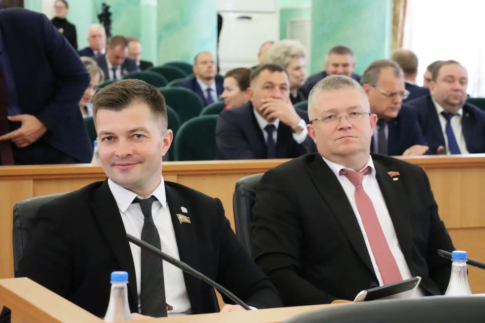 Парламентский день: спикер Валентин Суббот провел очередное заседание Брянской областной Думы! Парламентский день: спикер Валентин Суббот провел очередное заседание Брянской областной Думы!