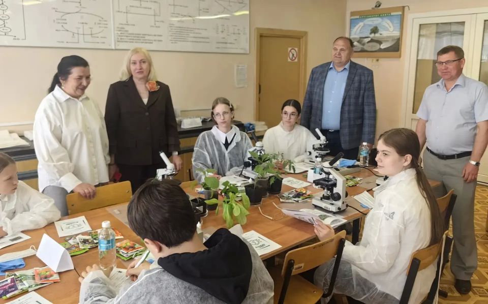 Ученица Снежской гимназии стала победителем регионального этапа конкурса «АгроНТРИ-2026» Ученица Снежской гимназии стала победителем регионального этапа конкурса «АгроНТРИ-2026»