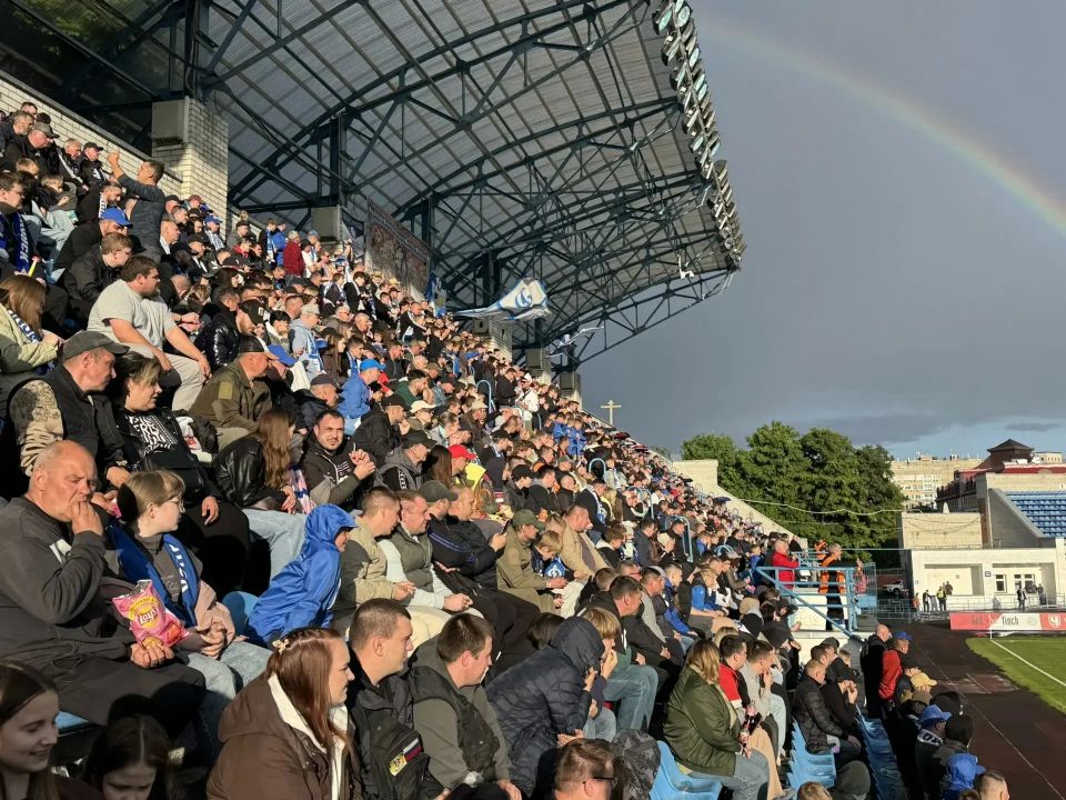 2:0! Поздравляю «Динамо-Брянск» с победой над Владивостоком! Взяли реванш дома, в том числе и благодаря мощнейшей поддержке трибун 2:0! Поздравляю «Динамо-Брянск» с победой над Владивостоком! Взяли реванш дома, в том числе и благодаря мощнейшей поддержке трибун