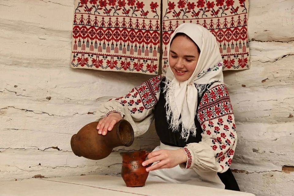 В Гусевском историко-краеведческом музее им. А.М. Иванова Калининградской области открылась уникальная выставка, связывающая прошлое и настоящее В Гусевском историко-краеведческом музее им. А.М. Иванова Калининградской области открылась уникальная выставка, связывающая прошлое и настоящее