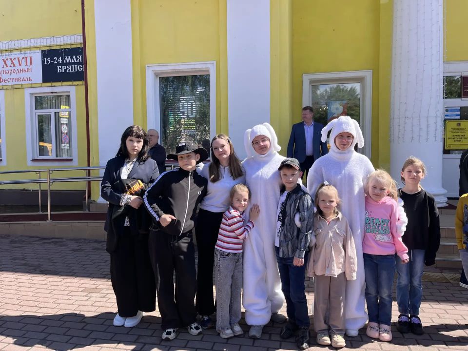«Сказка в подарок»: наши дети побывали в волшебном мире театра «Сказка в подарок»: наши дети побывали в волшебном мире театра