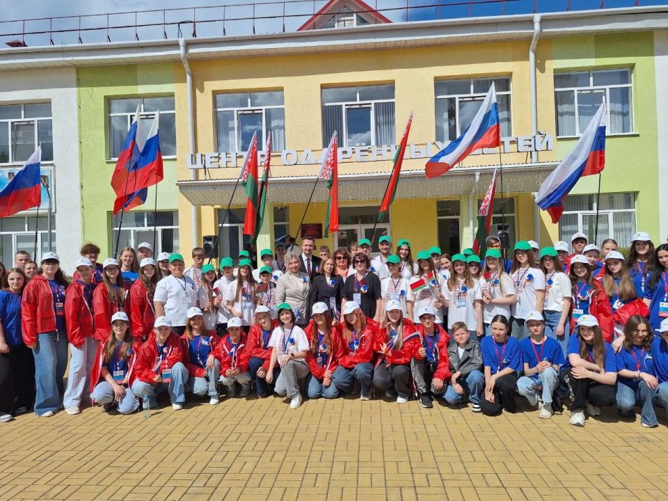 Инна Мухина: Приняла участие в открытии Международного детского фестиваля "Родник славянской дружбы" Инна Мухина: Приняла участие в открытии Международного детского фестиваля "Родник славянской дружбы"