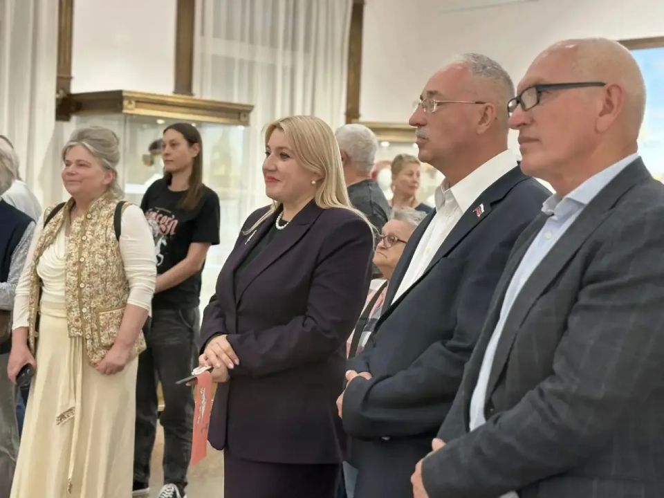 В рамках празднования Дня города Гусева (Калининградская область) состоялось открытие выставочной экспозиции, представляющей культурное наследие Брянского региона В рамках празднования Дня города Гусева (Калининградская область) состоялось открытие выставочной экспозиции, представляющей культурное наследие Брянского региона