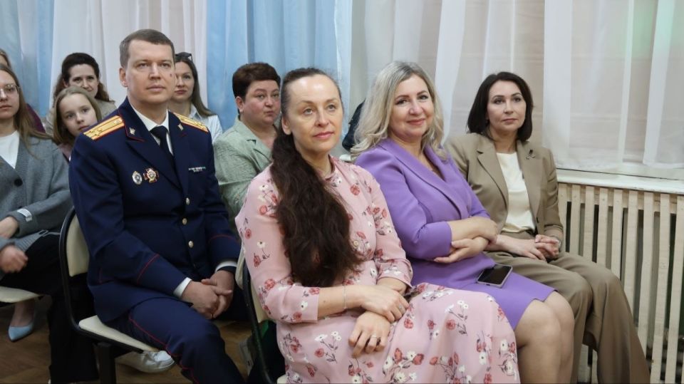 Инна Мухина: В День защиты детей посетила Дубровский детский дом социального обслуживания «Планета детства» Инна Мухина: В День защиты детей посетила Дубровский детский дом социального обслуживания «Планета детства»