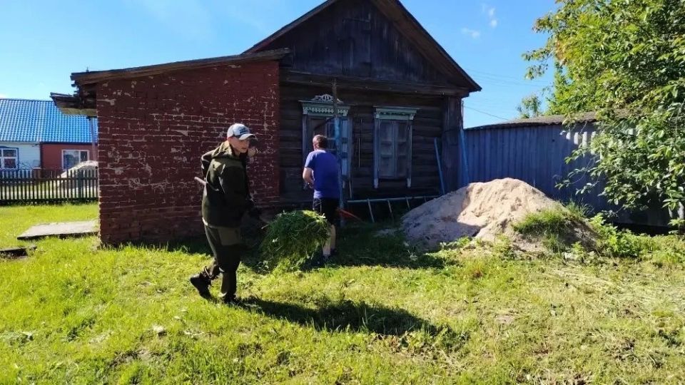 Лето – это не только время отдыха и развлечений, но и прекрасная возможность для детей получить новые навыки, развить ответственность и научиться работать в коллективе Лето – это не только время отдыха и развлечений, но и прекрасная возможность для детей получить новые навыки, развить ответственность и научиться работать в коллективе