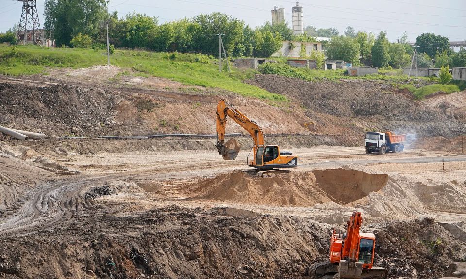 По национальному проекту «Инфраструктура для жизни» в Советском районе Брянска продолжается строительство дороги-дублёра улицы Карачижской По национальному проекту «Инфраструктура для жизни» в Советском районе Брянска продолжается строительство дороги-дублёра улицы Карачижской