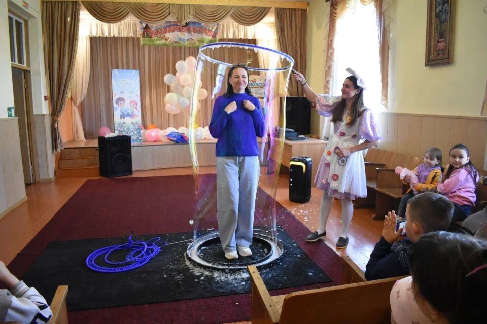Сегодня,1 июня — особенный день, когда всё внимание приковано к самым главным героям — детям! Сегодня,1 июня — особенный день, когда всё внимание приковано к самым главным героям — детям!