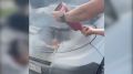 Брянские росгвардейцы помогли остудить "перегревшийся на солнце" автомобиль