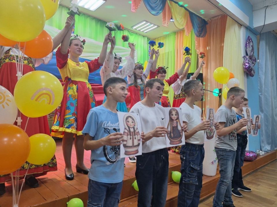 Инна Мухина: В День защиты детей посетила Дубровский детский дом социального обслуживания «Планета детства» Инна Мухина: В День защиты детей посетила Дубровский детский дом социального обслуживания «Планета детства»