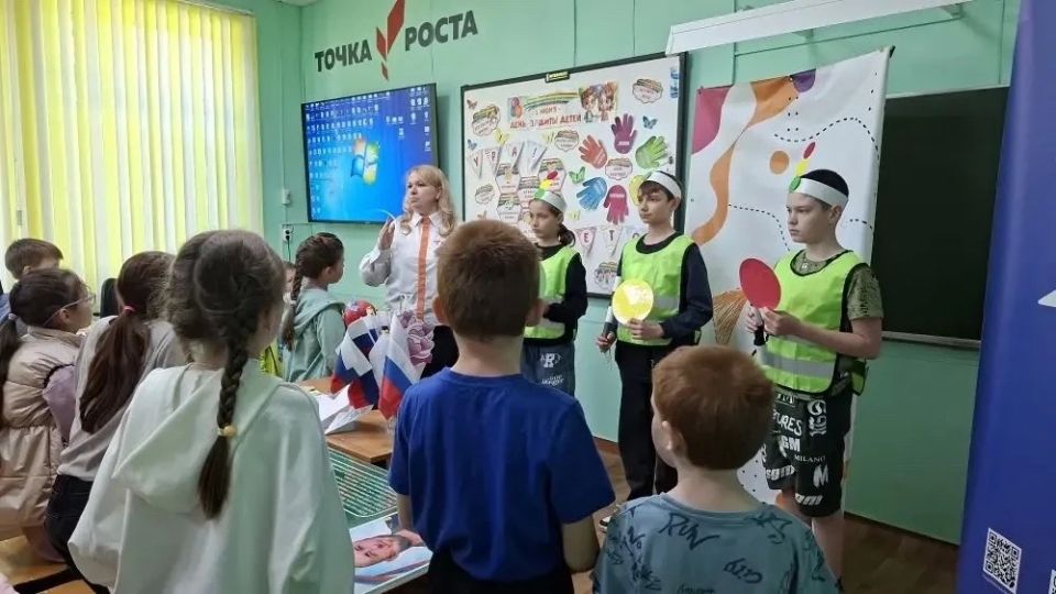 Сегодня, 1 июня 2026 года, в 15 школах Клинцовского района начали работу лагеря дневного пребывания, которые будут посещать 420 детей Сегодня, 1 июня 2026 года, в 15 школах Клинцовского района начали работу лагеря дневного пребывания, которые будут посещать 420 детей