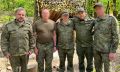 Иереи Иоанн Выхованец и Сергий Цыбин помолились с бойцами, вернувшимися с передовой