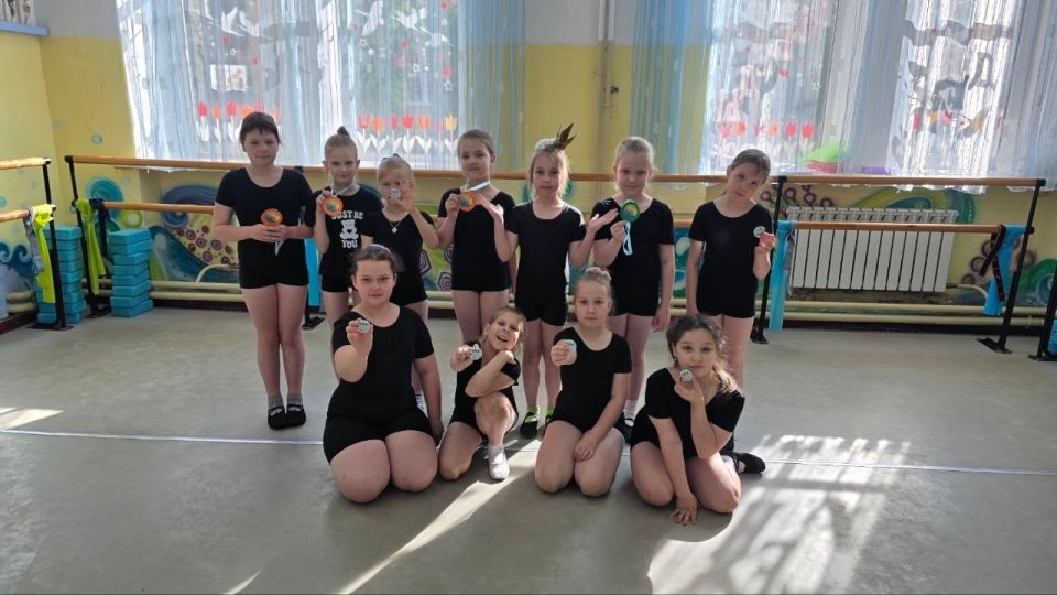 28 мая в танцевальном коллективе «Акварель» Центра детского творчества состоялась игровая программа «Детство-чудетство» 28 мая в танцевальном коллективе «Акварель» Центра детского творчества состоялась игровая программа «Детство-чудетство»