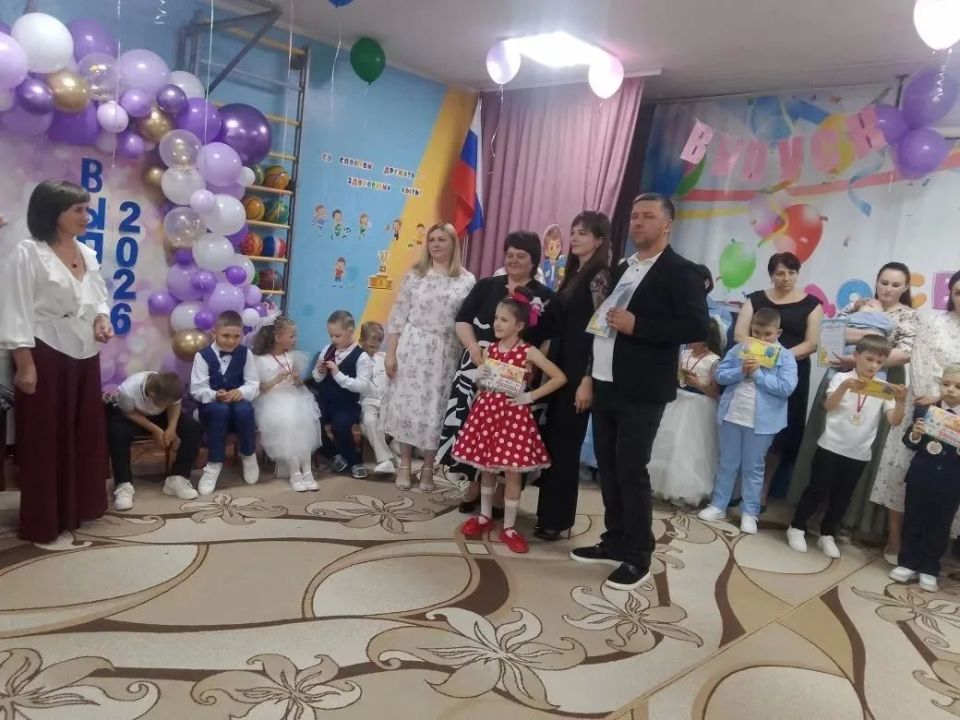 29 мая в детском саду «Десняночка» прошёл один из самых трогательных праздников — выпускной! 29 мая в детском саду «Десняночка» прошёл один из самых трогательных праздников — выпускной!