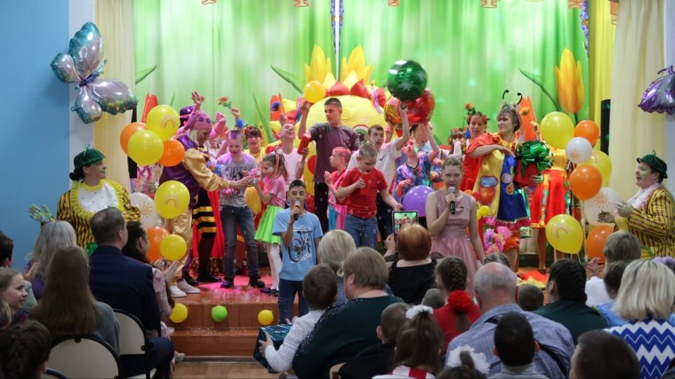 Инна Мухина: В День защиты детей посетила Дубровский детский дом социального обслуживания «Планета детства» Инна Мухина: В День защиты детей посетила Дубровский детский дом социального обслуживания «Планета детства»