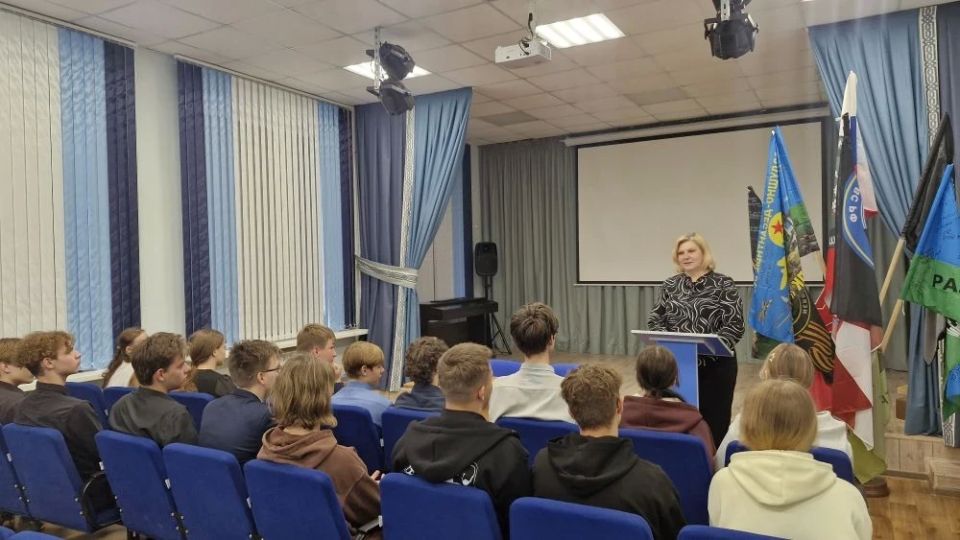 В Брянской области особое внимание уделяется противодействию нелегальной занятости среди молодежи В Брянской области особое внимание уделяется противодействию нелегальной занятости среди молодежи