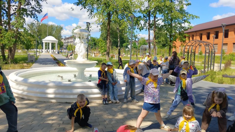 1 июня 2026 года в МБОУАрдонской СОШ начался долгожданный летний школьный лагерь «Дружба»! С самого утра школьный двор наполнился звонкими голосами и счастливым смехом ребят, готовых к новым приключениям и знакомствам 1 июня 2026 года в МБОУАрдонской СОШ начался долгожданный летний школьный лагерь «Дружба»! С самого утра школьный двор наполнился звонкими голосами и счастливым смехом ребят, готовых к новым приключениям и знакомствам