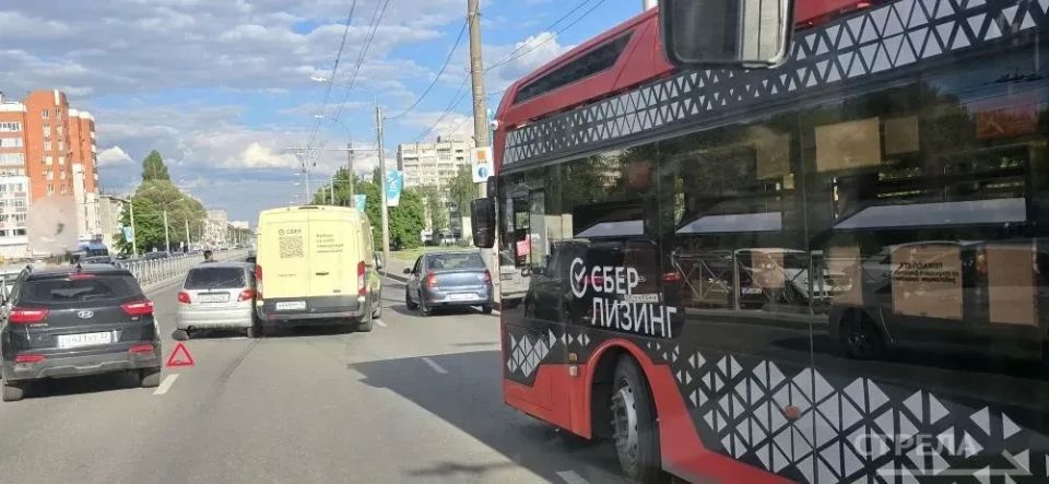Сегодня, 2 июня, на проспекте Московском Фокинского района Брянска произошло ДТП Сегодня, 2 июня, на проспекте Московском Фокинского района Брянска произошло ДТП