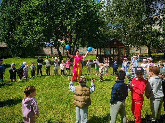 В первый день лета в МБДОУдетский сад №12 «Дюймовочка» прошёл замечательный праздник — День защиты детей В первый день лета в МБДОУдетский сад №12 «Дюймовочка» прошёл замечательный праздник — День защиты детей
