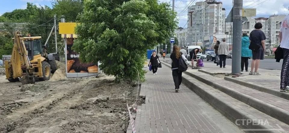 В Советском районе Брянска продолжается благоустройство улицы Красноармейской В Советском районе Брянска продолжается благоустройство улицы Красноармейской