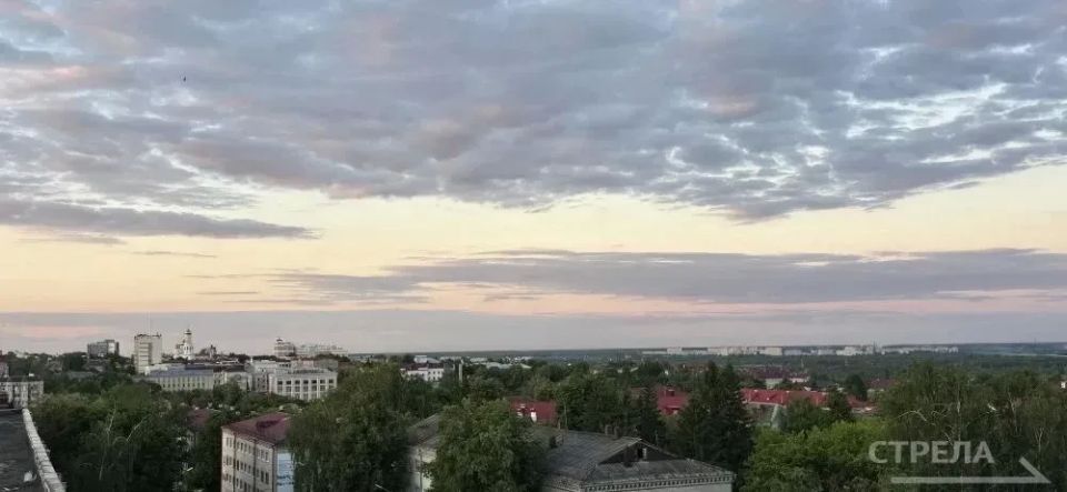 Сегодня, 2 июня, жители Брянска заметили в небе необычайно красивые летние облака Сегодня, 2 июня, жители Брянска заметили в небе необычайно красивые летние облака