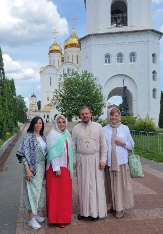 Брянскую область посетили делегации деятелей культуры г. Калининграда и г.Гусева Калининградской области Брянскую область посетили делегации деятелей культуры г. Калининграда и г.Гусева Калининградской области