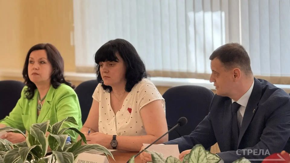В Брянске прошел круглый стол «Единство народов – сила России: роль институтов гражданского общества в укреплении межнационального согласия» В Брянске прошел круглый стол «Единство народов – сила России: роль институтов гражданского общества в укреплении межнационального согласия»