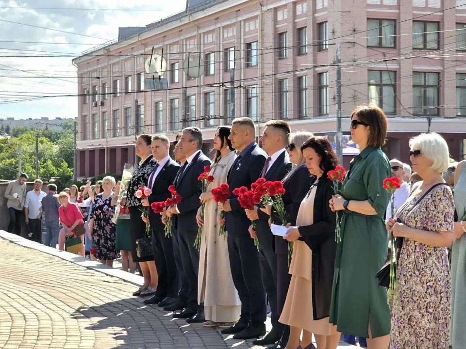Брянскую область посетили делегации деятелей культуры г. Калининграда и г.Гусева Калининградской области Брянскую область посетили делегации деятелей культуры г. Калининграда и г.Гусева Калининградской области