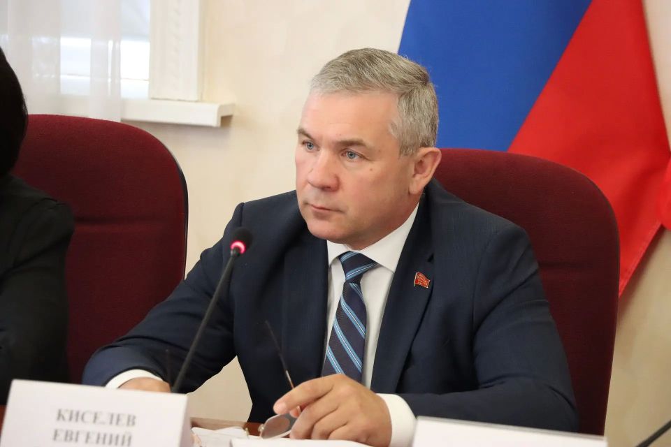 С заботой о людях: под руководством Евгения Киселёва состоялось заседание комитета по вопросам социальной политики и здравоохранения! С заботой о людях: под руководством Евгения Киселёва состоялось заседание комитета по вопросам социальной политики и здравоохранения!