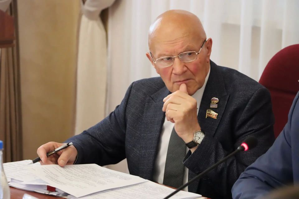 Вопросы образования, науки, культуры и СМИ - в центре внимания парламентариев: под руководством Андрея Антюхова состоялось заседание профильного комитета Думы! Вопросы образования, науки, культуры и СМИ - в центре внимания парламентариев: под руководством Андрея Антюхова состоялось заседание профильного комитета Думы!