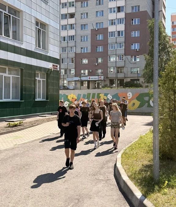 Лето с пользой: в Брянске стартовал трудовой лагерь для молодёжи Лето с пользой: в Брянске стартовал трудовой лагерь для молодёжи