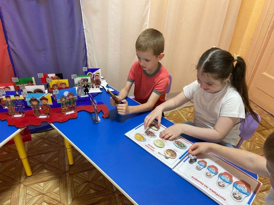 8 июня 2026 г. в преддверии Дня России в МБДОУ № 15 «Белочка» прошёл тематический день, посвящённый этому празднику 8 июня 2026 г. в преддверии Дня России в МБДОУ № 15 «Белочка» прошёл тематический день, посвящённый этому празднику