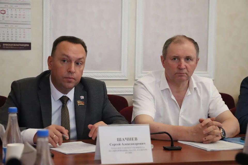 Вопросы образования, науки, культуры и СМИ - в центре внимания парламентариев: под руководством Андрея Антюхова состоялось заседание профильного комитета Думы! Вопросы образования, науки, культуры и СМИ - в центре внимания парламентариев: под руководством Андрея Антюхова состоялось заседание профильного комитета Думы!