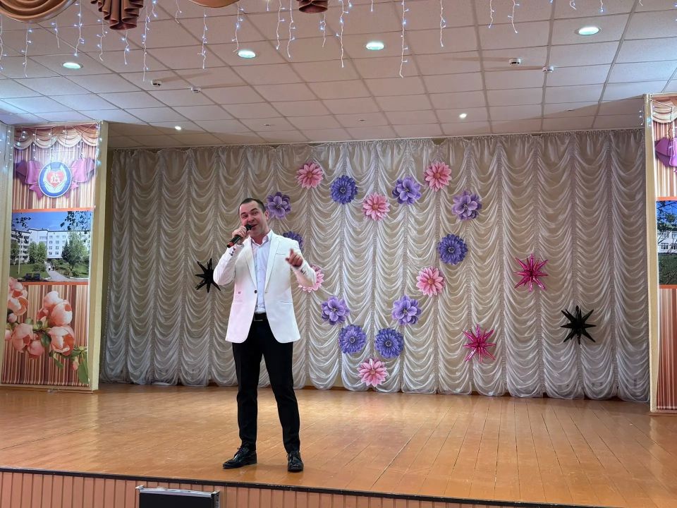 В честь профессионального праздника – Дня социального работника, в стенах "Брянского дома социального обслуживания" царила атмосфера настоящего праздника В честь профессионального праздника – Дня социального работника, в стенах "Брянского дома социального обслуживания" царила атмосфера настоящего праздника