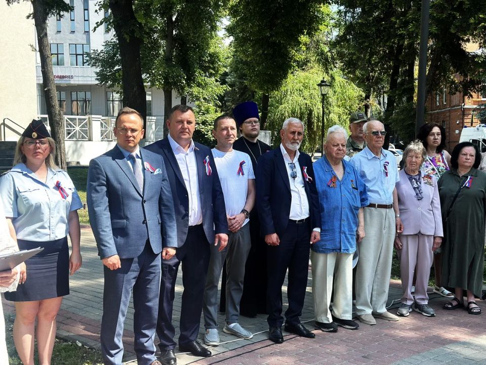 Юным брянцам вручили паспорта Юным брянцам вручили паспорта