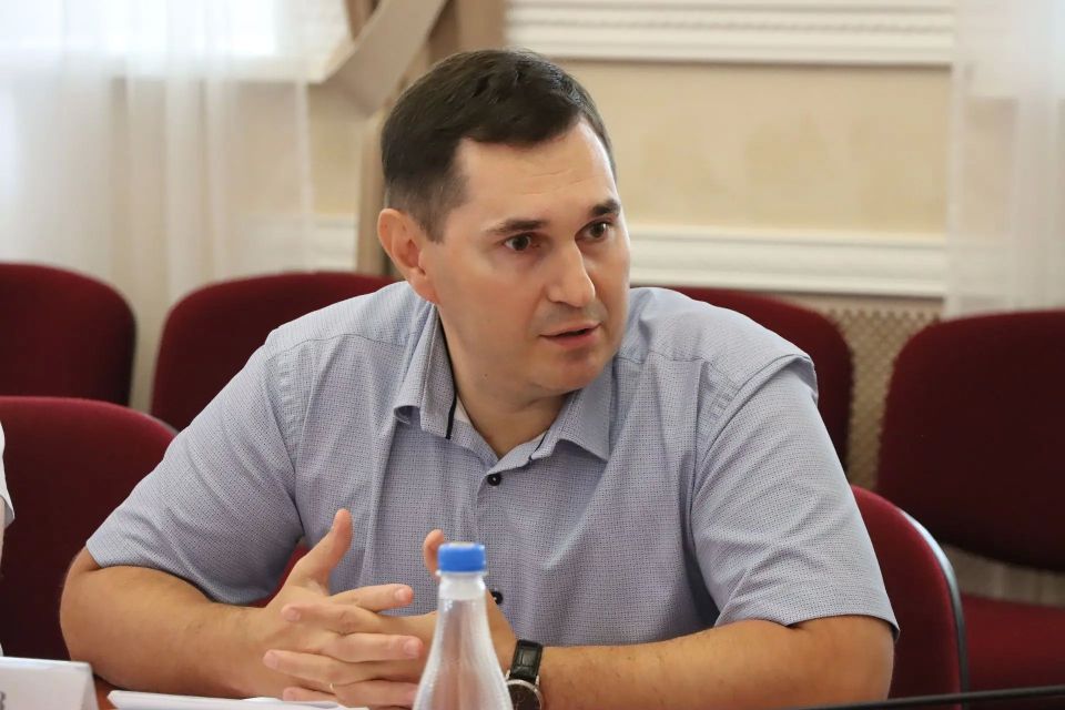 Продолжается совершенствование транспортной инфраструктуры региона: комитет областной Думы по ЖКХ, дорожному строительству, транспорту и ТЭК на своем заседании поддержал инициативу по внесению изменения в закон «Об... Продолжается совершенствование транспортной инфраструктуры региона: комитет областной Думы по ЖКХ, дорожному строительству, транспорту и ТЭК на своем заседании поддержал инициативу по внесению изменения в закон «Об...