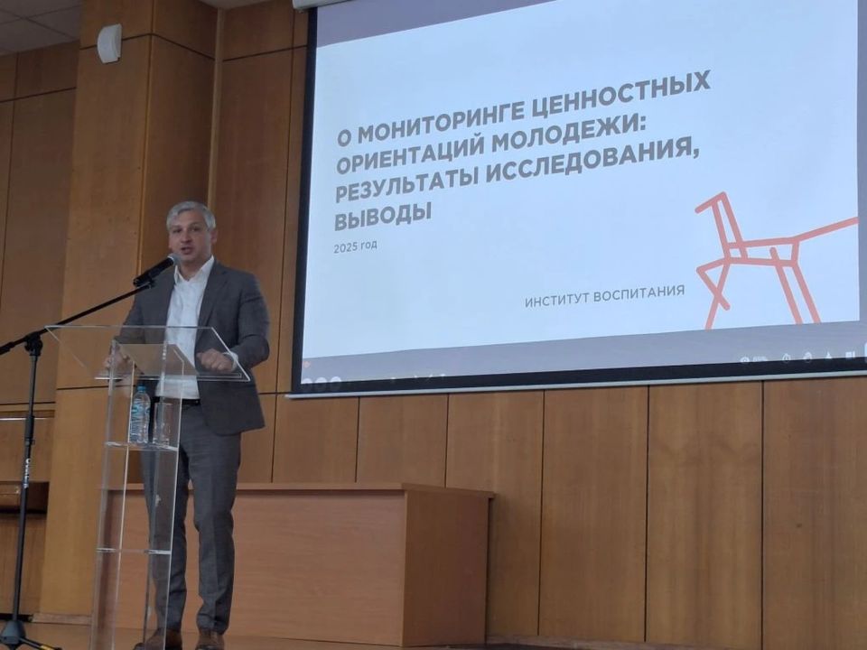 Делегация Брянской области в составе Уполномоченного по правам ребенка в Брянской области Инны Мухиной и ведущего консультанта департамента социальной политики и занятости населения Брянской области Екатерины Калининой... Делегация Брянской области в составе Уполномоченного по правам ребенка в Брянской области Инны Мухиной и ведущего консультанта департамента социальной политики и занятости населения Брянской области Екатерины Калининой...