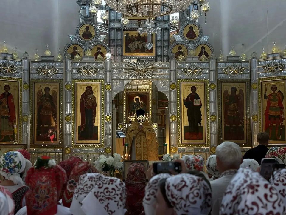 В гостеприимном городе Дятьково состоялся первый день Межрегионального фольклорного фестиваля «Деснянский хоровод»