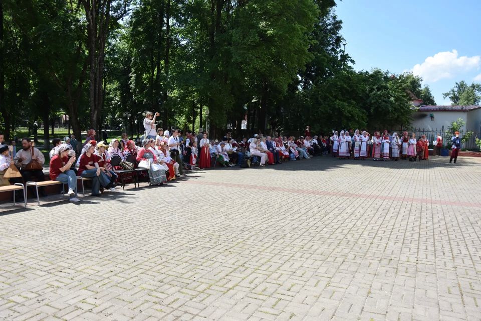 В городе Дятьково состоялось открытие IX Межрегионального фольклорного фестиваля «Деснянский хоровод»! В городе Дятьково состоялось открытие IX Межрегионального фольклорного фестиваля «Деснянский хоровод»!