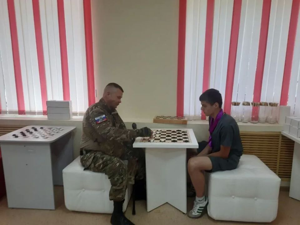 В Жирятино юных спортсменов напутствовал герой СВО В Жирятино юных спортсменов напутствовал герой СВО