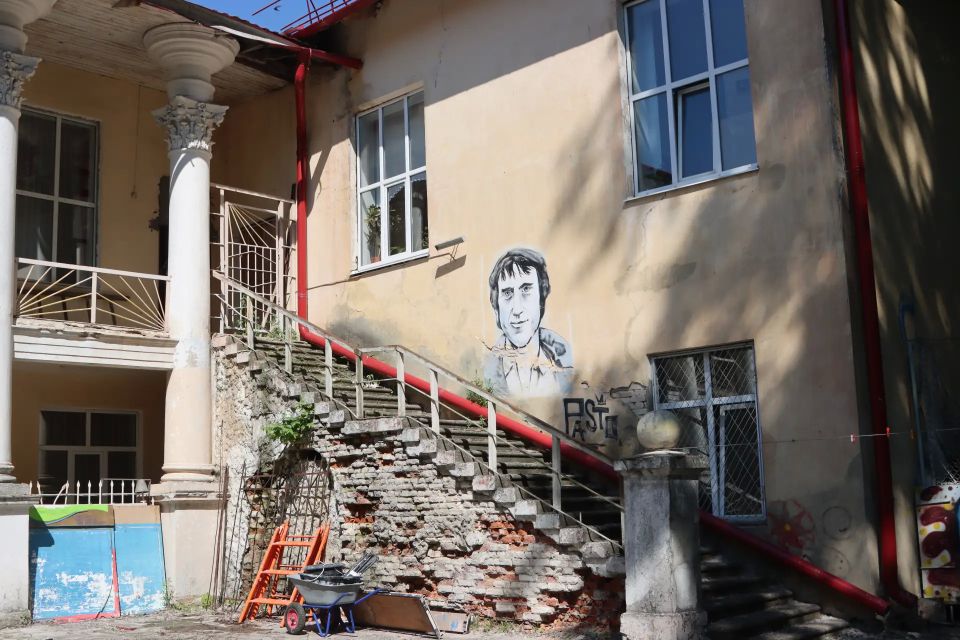 Александр Макаров проверил работу подрядчика в парке «Олимпийский» Александр Макаров проверил работу подрядчика в парке «Олимпийский»