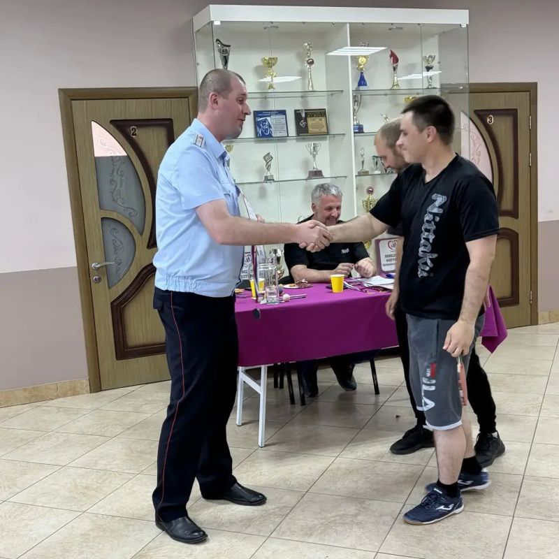 В Брянской области сотрудники полиции организовали для подопечных реабилитационных центров акцию «Нет наркотикам! Мы за спорт!» В Брянской области сотрудники полиции организовали для подопечных реабилитационных центров акцию «Нет наркотикам! Мы за спорт!»